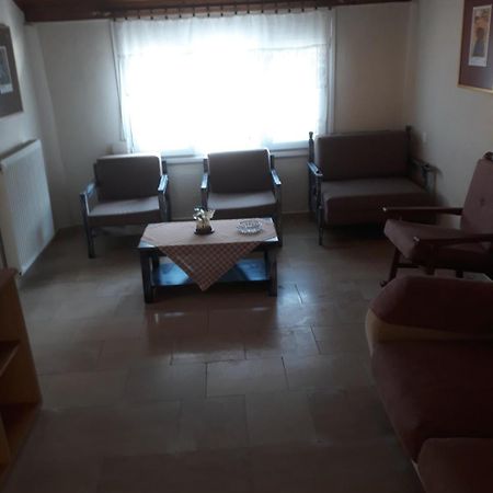 Dimitris Appartment スタブロス エクステリア 写真